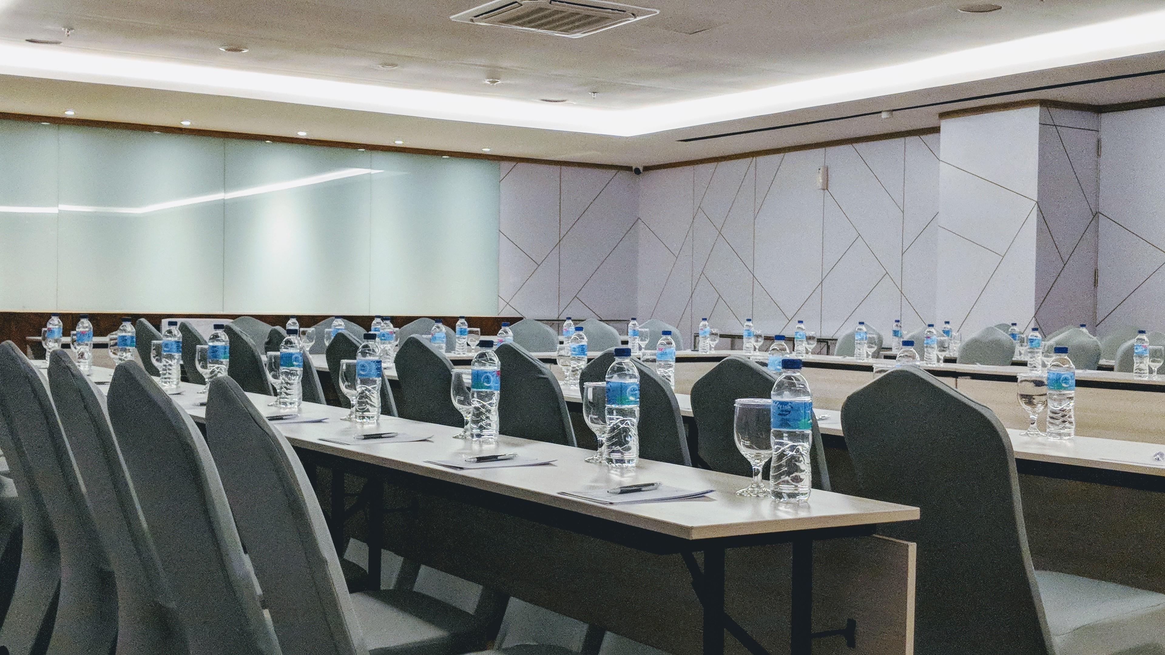 Astara Hotel Balikpapan Buitenkant foto