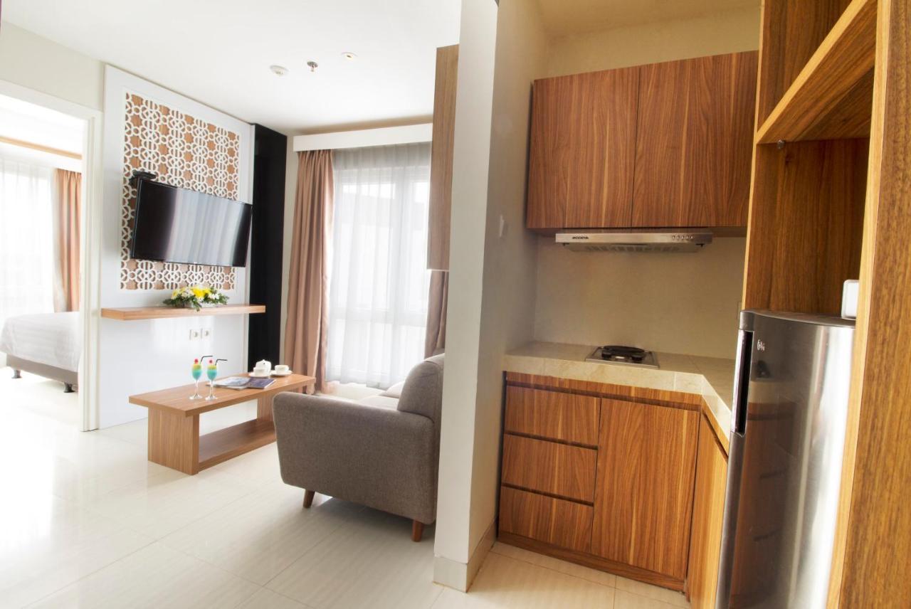 Astara Hotel Balikpapan Buitenkant foto